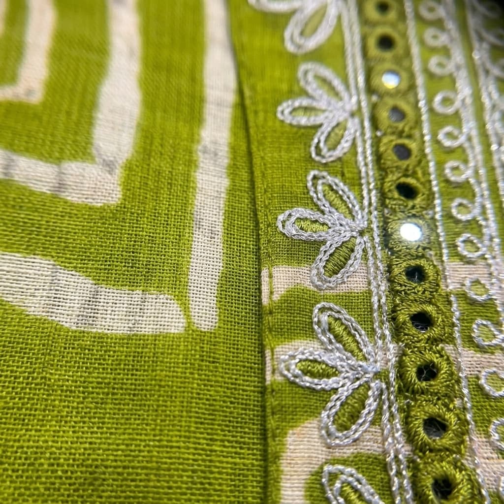 Parrot Green Geometric Printed Embroidered Pure Cotton Straight Suit Set - View 4